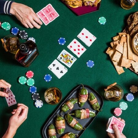 Strip Poker game là gì? Luật chơi và cách chơi Strip Poker