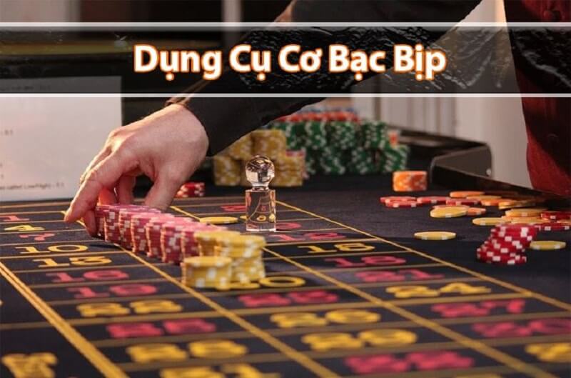 Chiêu thức bài bịp casino xưa nhưng không cũ – Giả vờ bỏ bài để đánh lừa đối thủ