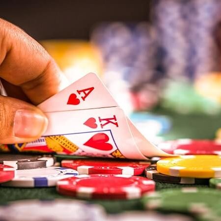 Hướng dẫn cách chơi Poker US dành cho người chơi mới